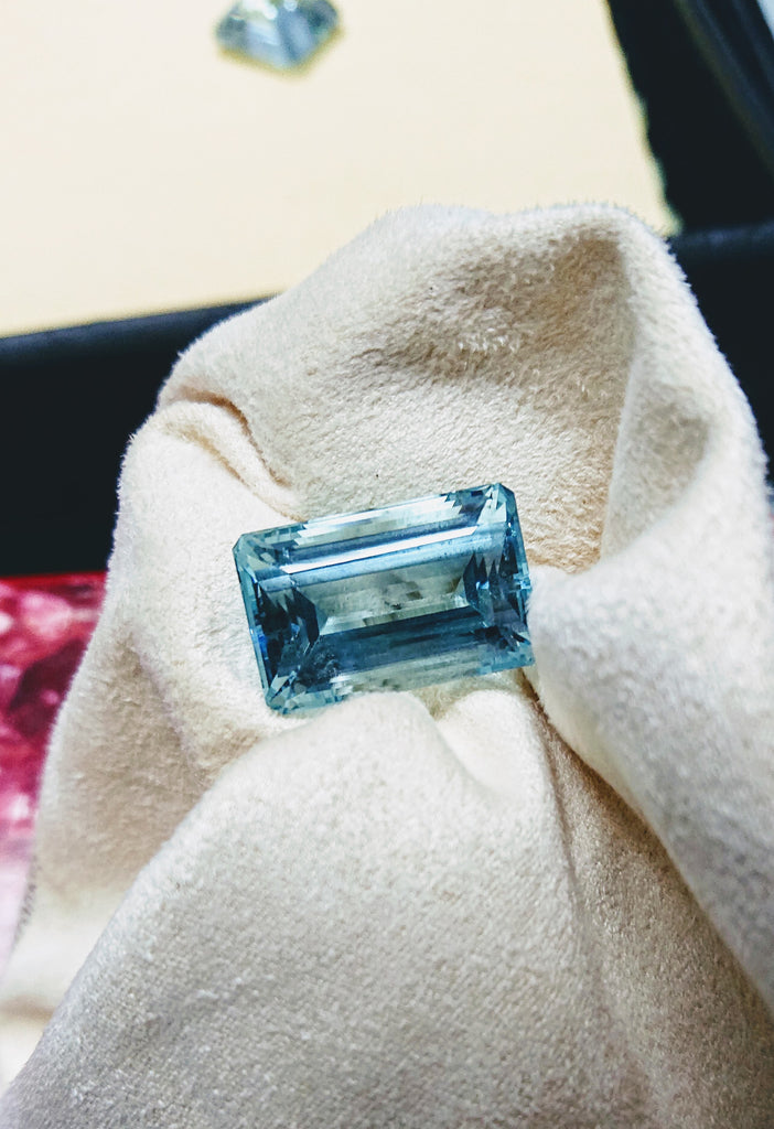 2 reasons why coloured gemstones are so popular now.