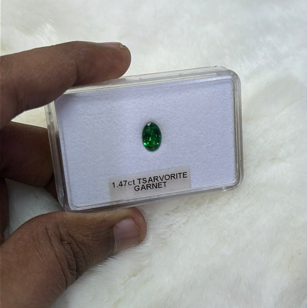 Tsarvorite Garnet 1.47ct - Far East Gems & Jewellery