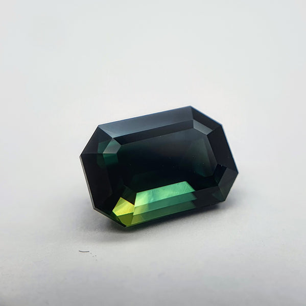 Bicolour Sapphire 2.43ct - Far East Gems & Jewellery