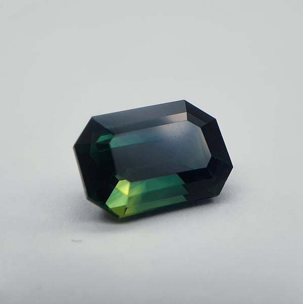 Bicolour Sapphire 2.43ct - Far East Gems & Jewellery