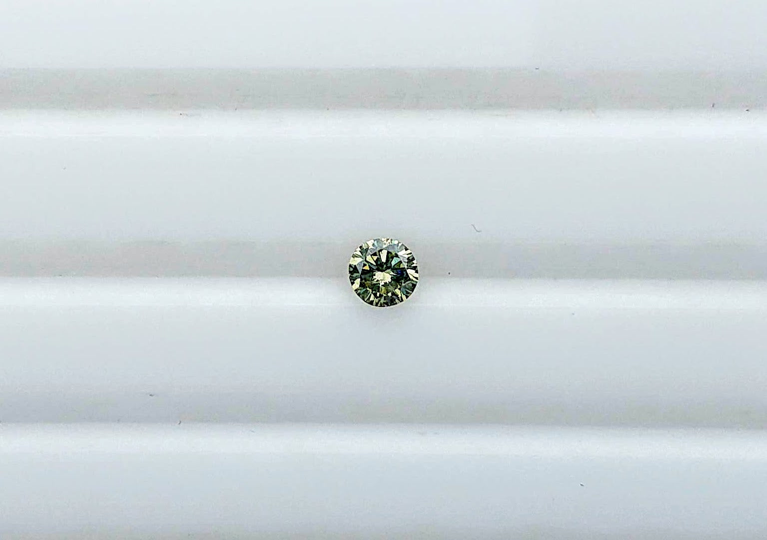 Chameleon Diamond, Round 0.16ct GIA Certified - Far East Gems & Jewellery